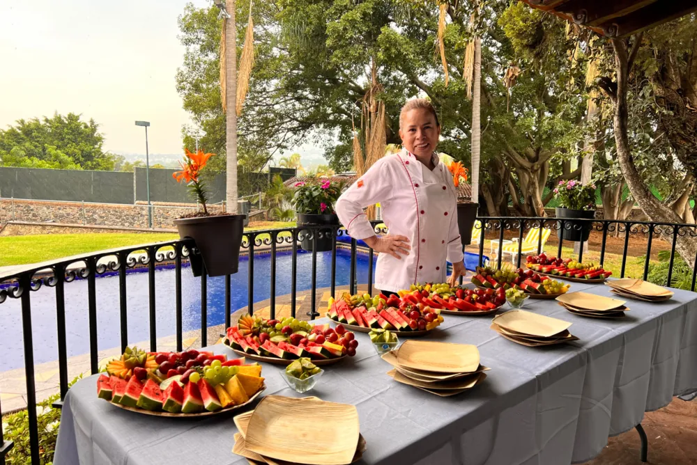 Terraza con alimentos preparados